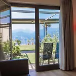 Panorama 4*