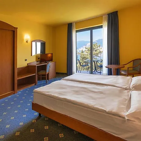 Panorama Hotel 4*