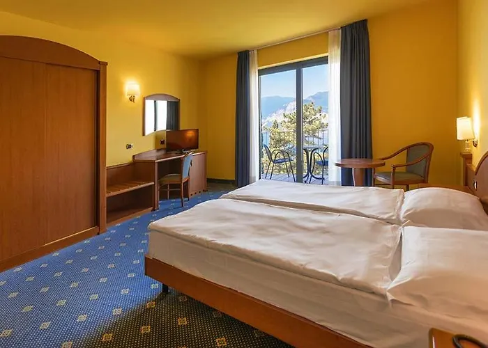 Panorama Hotel 4*
